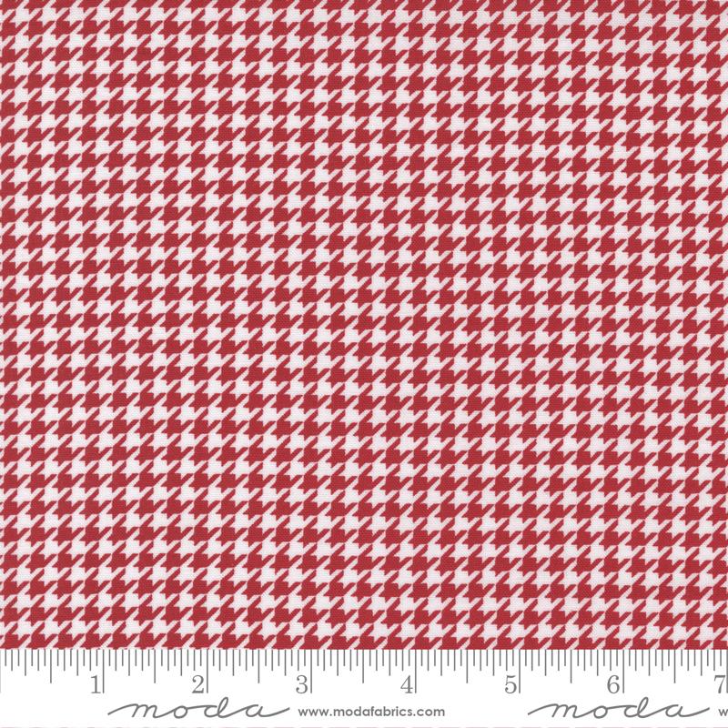 Moda XOXO Houndstooth Lipstick Lace Fabric