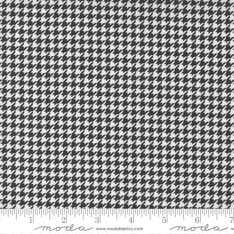 Moda XOXO Houndstooth Ink Lace Fabric