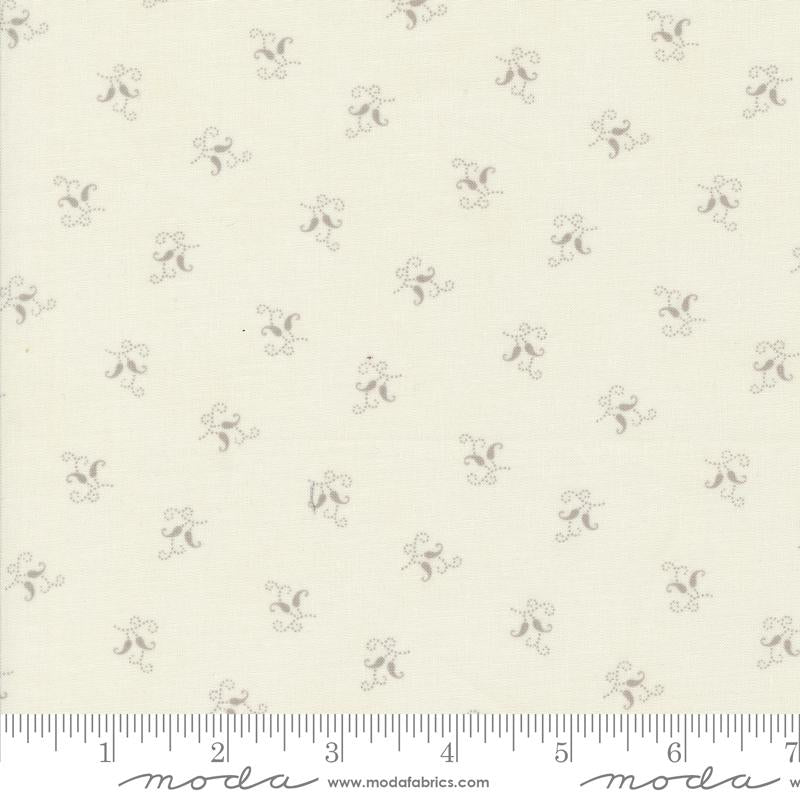 Moda Sandalwood Felicity Blender Opal Moonbeam Fabric