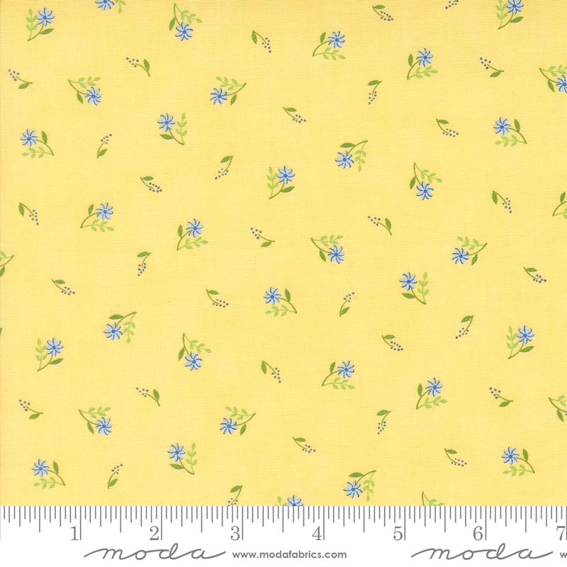 Moda On Lake Time Flowers On Shore Daisy Fabric
