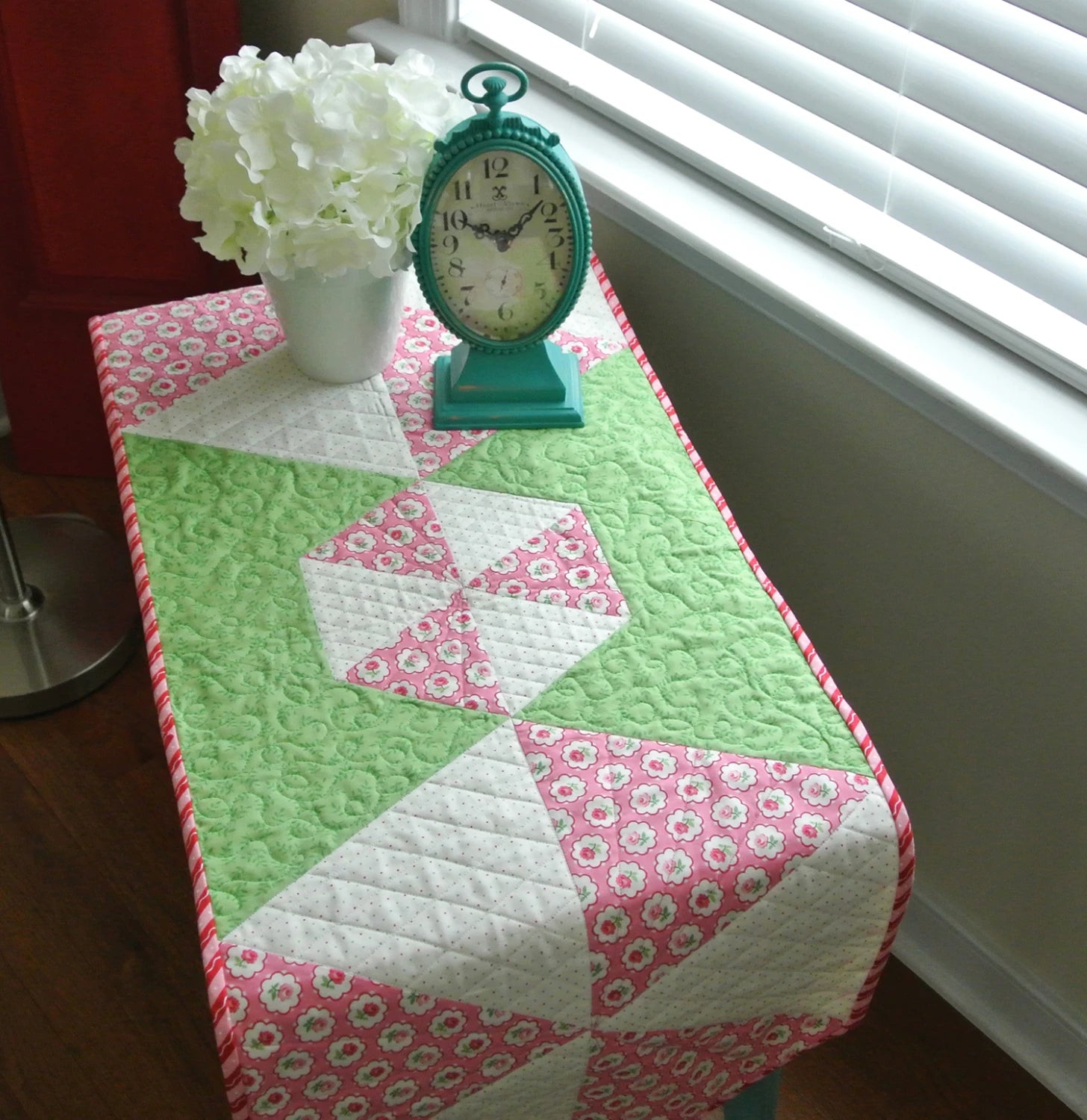Cut Loose Press Peppermints Table Runner Pattern