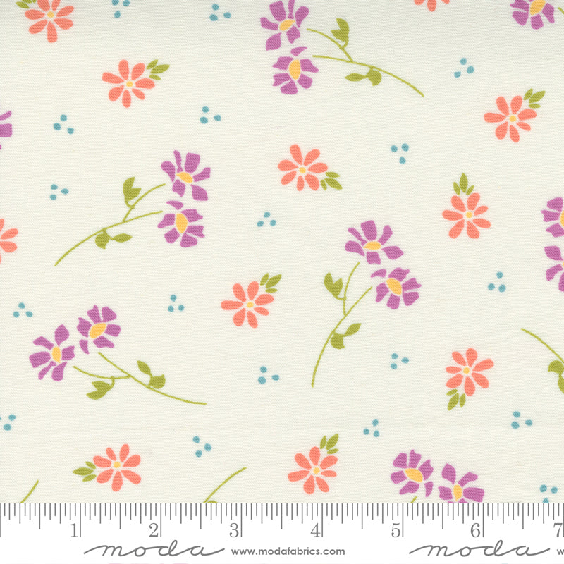 Moda Seashore Drive Medium Floral Ivory Fabric