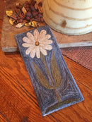 The Old Tattered Flag Skinny Series Daisy Punch Needle Embroidery Pattern